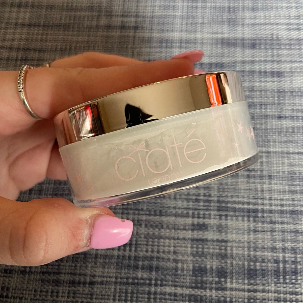 Ciate extraordinary translucent setting powder